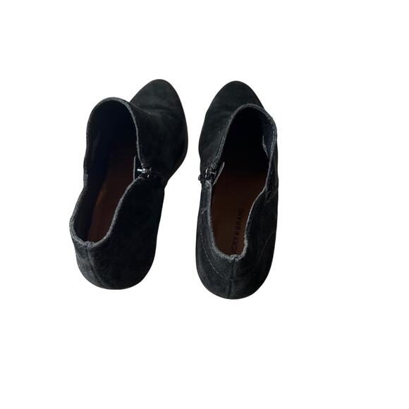 Lucky Brand Size 8.5 Black Fanky Suede Ankle Heel Bootie Boot Fall Closet Staple - Picture 7 of 11